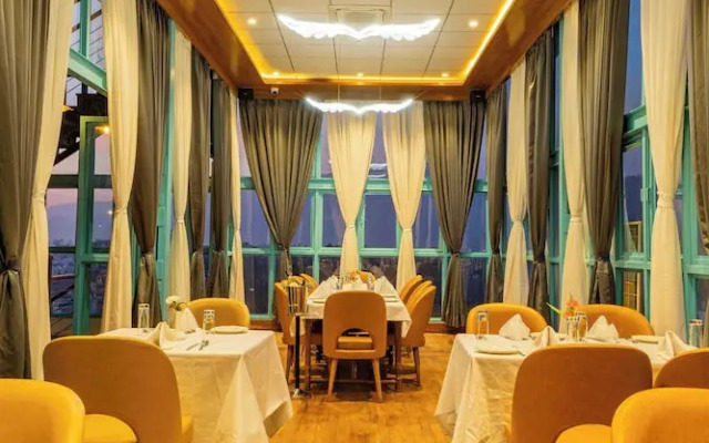 Mhendo Hotel & Studio Suites