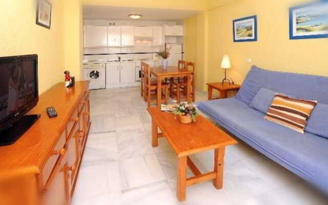 Leo Varios Islantilla