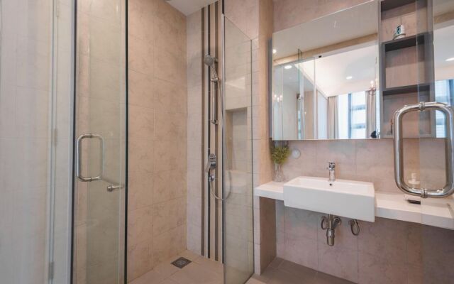 The Robertson by White Forest Suites