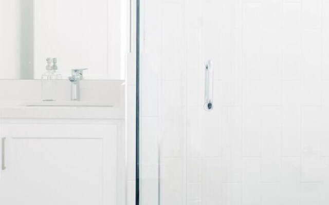 O'Neill Buyout by AvantStay | Sleeps 18! Modern Beach Getaway | Newly Renovated!