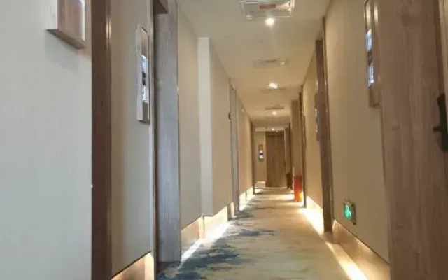 Korla Jianuo Imprint Hotel (Huijia Times Square)