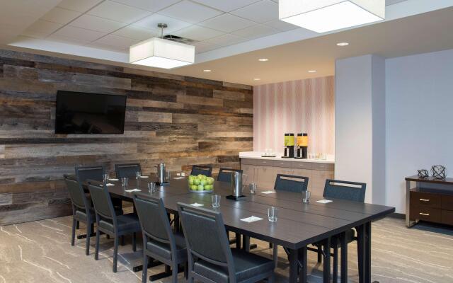 Home2 Suites by Hilton Indianapolis Downtown