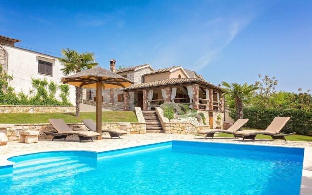 Villa Vally