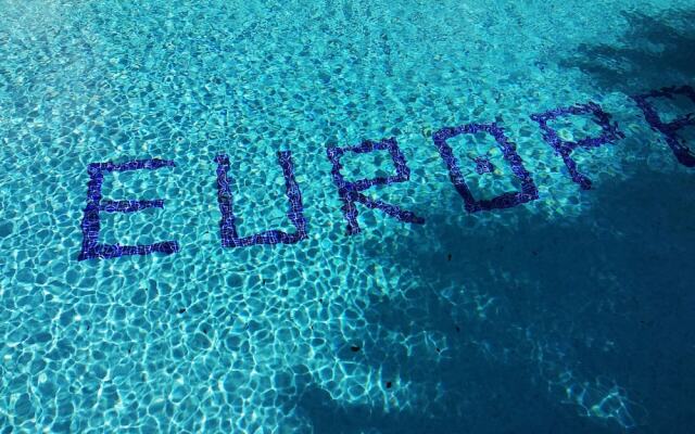3.europa I Esc. A 8º izq