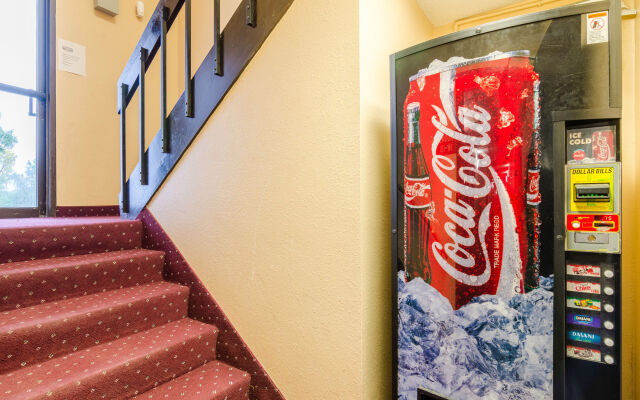 Rodeway Inn Mitchell