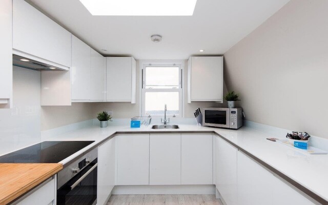 The Stephendale Road Townhouse - SL