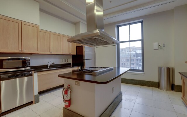 Perfect Condo for business Pentagon City