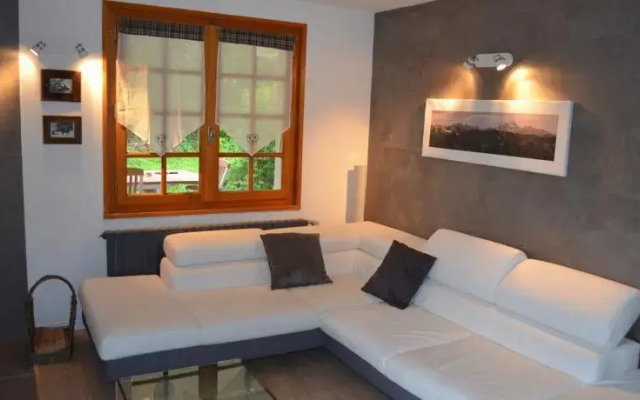 Chalet blanc bleu