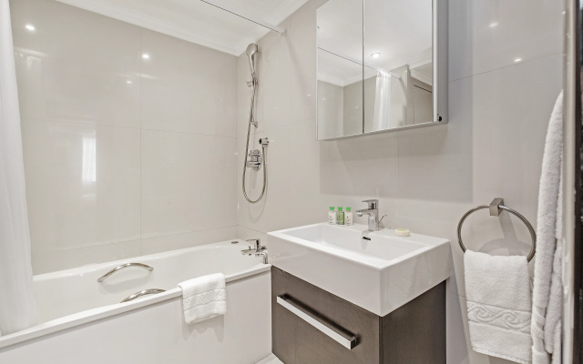 130 Queen's Gate Apartments