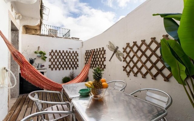 Estrela Patio Apartment By Lu Holidays