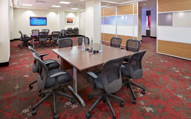 DoubleTree by Hilton Hotel West Edmonton