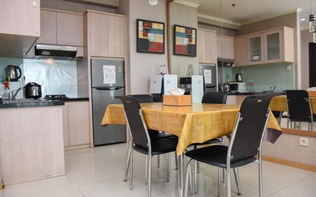 Comfortable 1Br At Gandaria Heights Apartment
