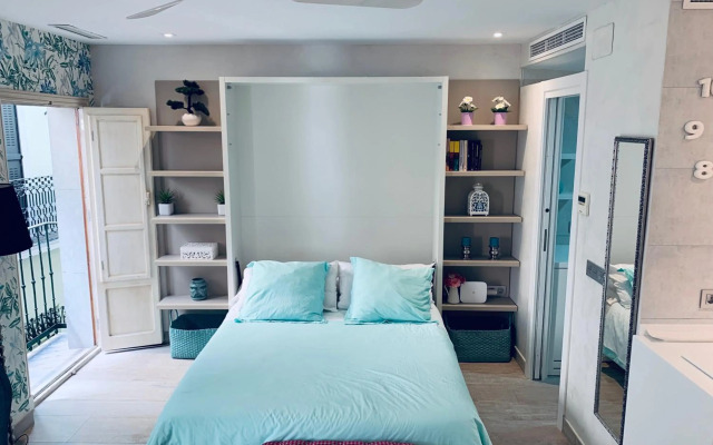 Cathedral Studio, Luxury studio in Cathedral area, Parking Optional