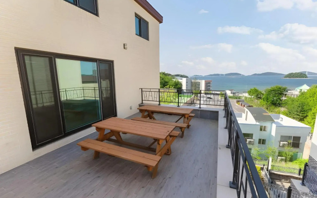 Daebudo Ocean Ville Pension