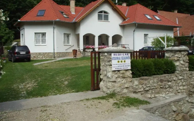 Hudi-Lak Vendeghaz