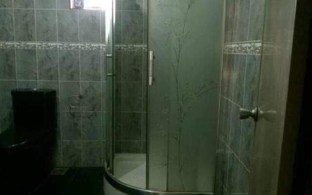 B & B Home Stay
