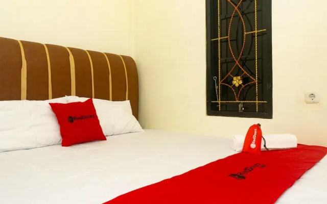RedDoorz near Sentani Airport Jayapura