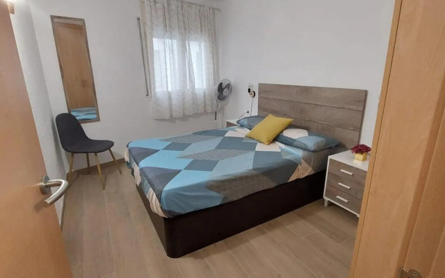 Céntrico Ático En Torredembarra Con Parking.