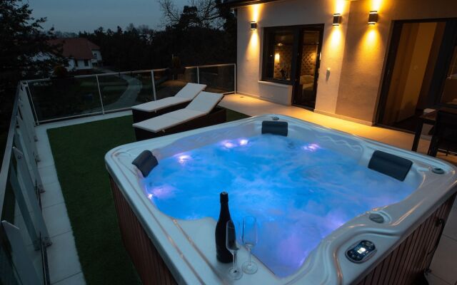 Onyx Luxury