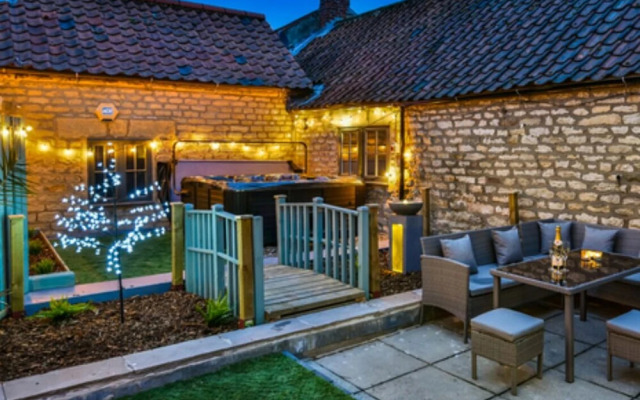 Private Garden Rooftop Terrace With hot tub