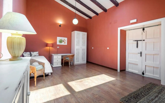 Casona Gildana: Historia, Patrimonio/E-working
