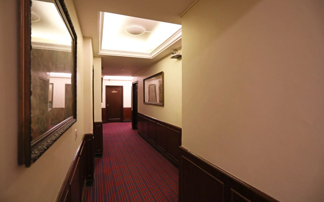 Hamilton Hotel
