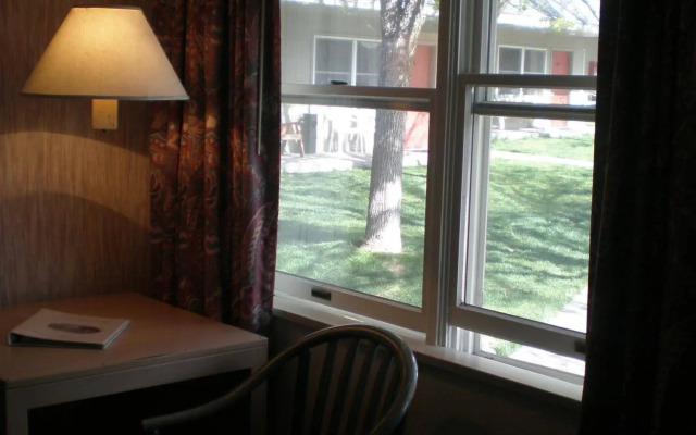 Red Mountain Inn