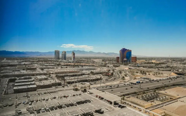 StripViewSuites at Vdara