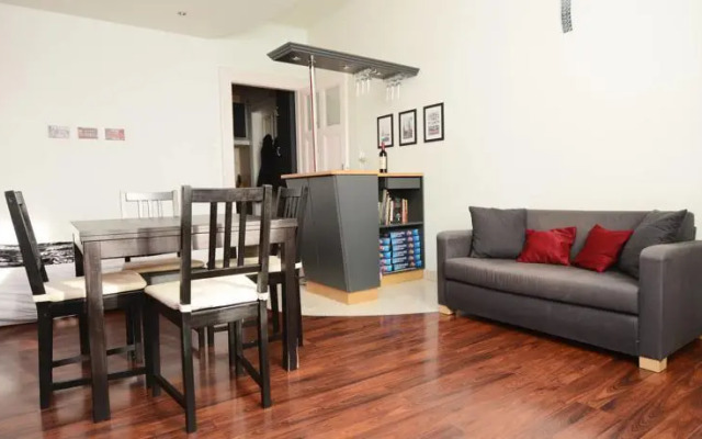 Romantic and Quiet Apartment