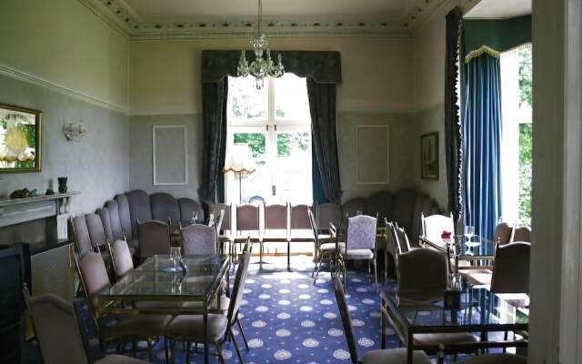 Frognel Hall
