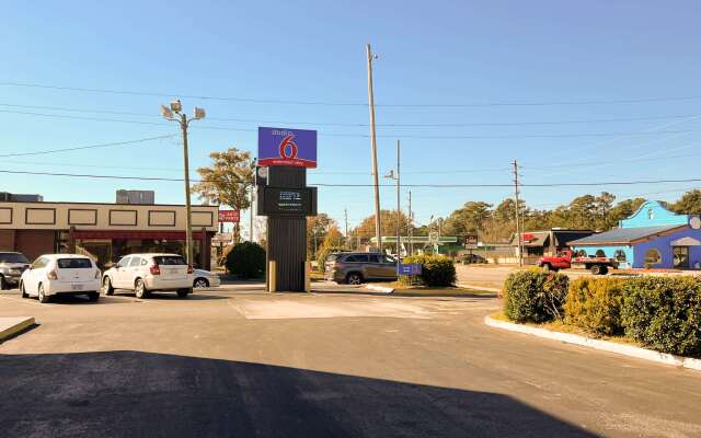 Studio 6 Wilmington, NC