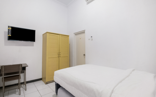 OYO 3467 White Residence