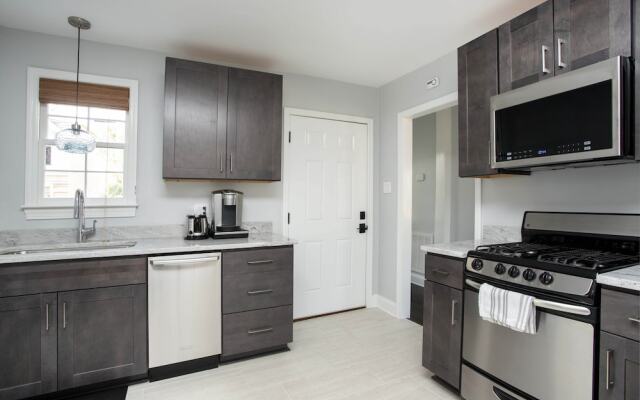 Apartment off St. Philip Walk Everywhere