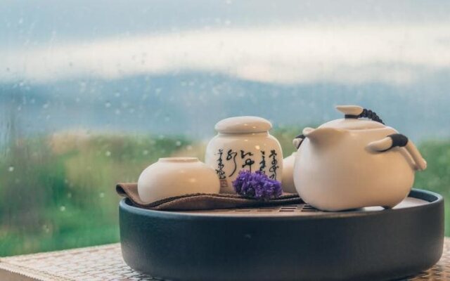 Jue Se Garden Theme Inn