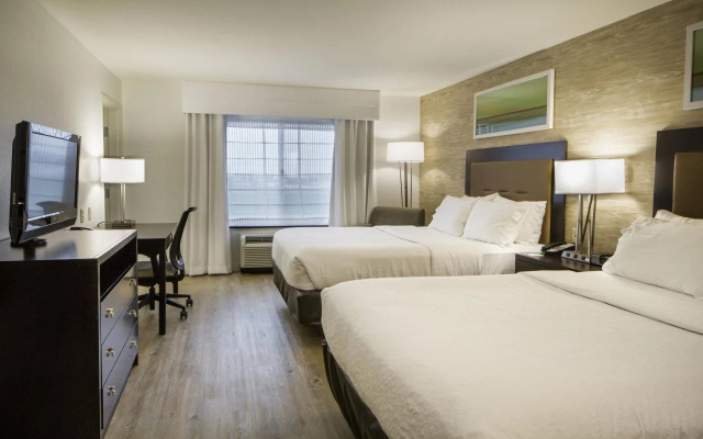 Holiday Inn Bloomington-Airport by IHG