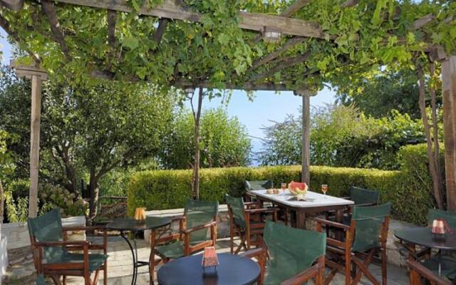 Hotel Stoikos