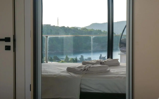 Elia Suites