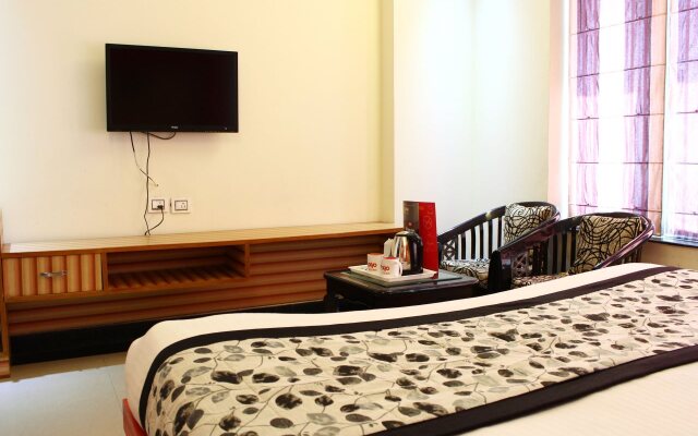 FabHotel Radiance Paradise