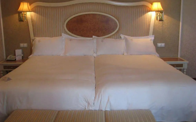 Hotel Santa Isabel