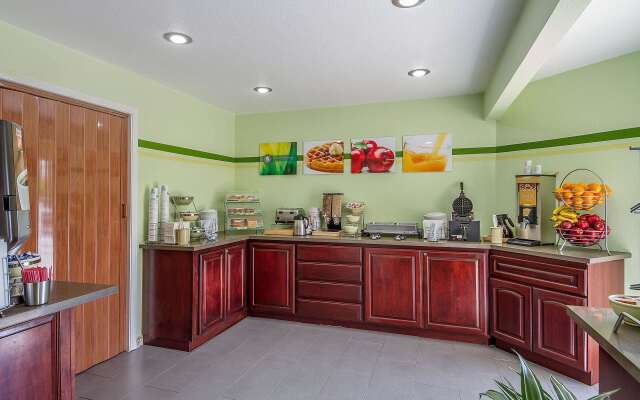 Quality Inn & Suites Capitola By the Sea