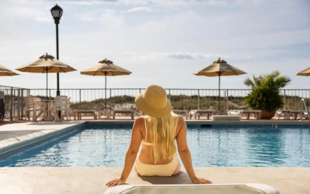 Reges Oceanfront Resort