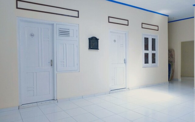 RedDoorz Syariah @ Griya Soeratin Pacitan