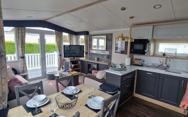 8 Birth Static Caravan