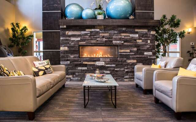 Comfort Suites Kelowna