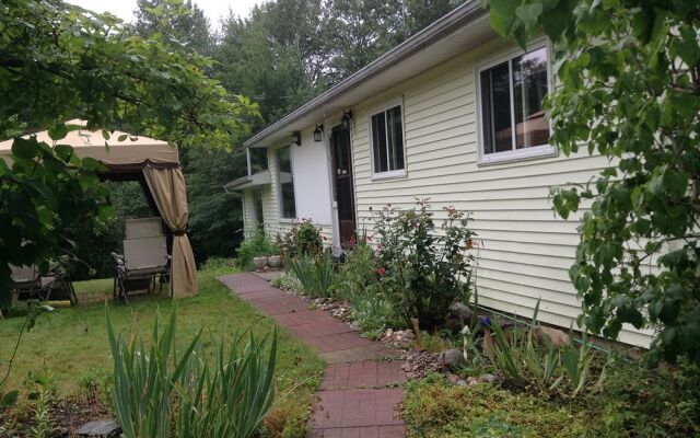 The Garden Bee Bed & Breakfast