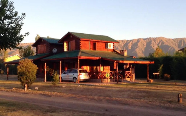 Las Cortaderas Cabanas De Tronco