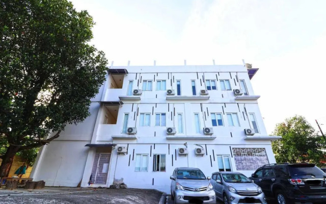 Rumah Kayu Manis Bintaro