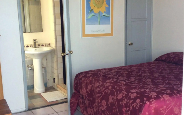 Pavilions Motel