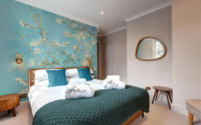 The Railway Hotel by Barefoot Retreats