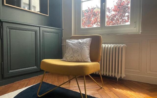 Beaux-Arts • 2 Chambres 2 Sdb • Parking Prive